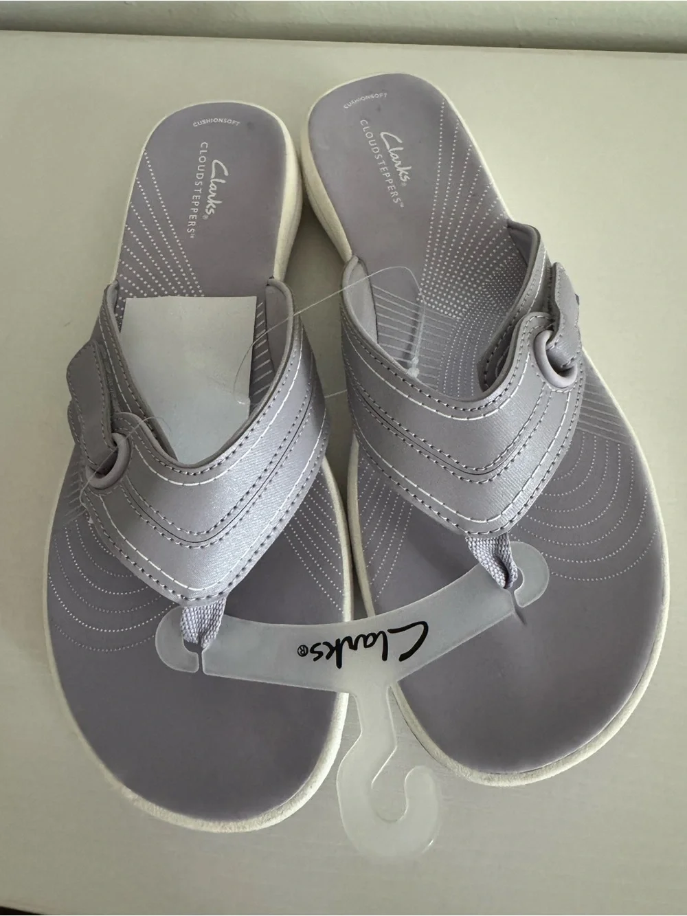 Clarks Women’s Light Gray Thong Sandals